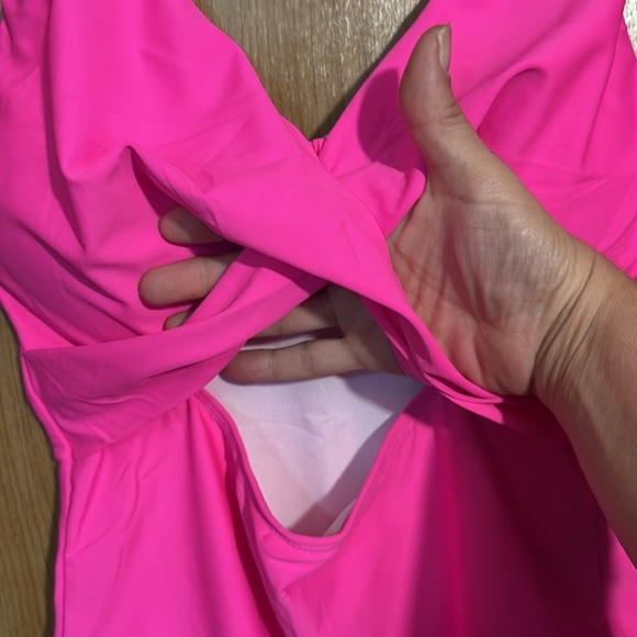 Women 1 Piece Swimsuit Cutout High Waisted BathingSuitVNeckColor Block Size XL - Picture 8 of 9